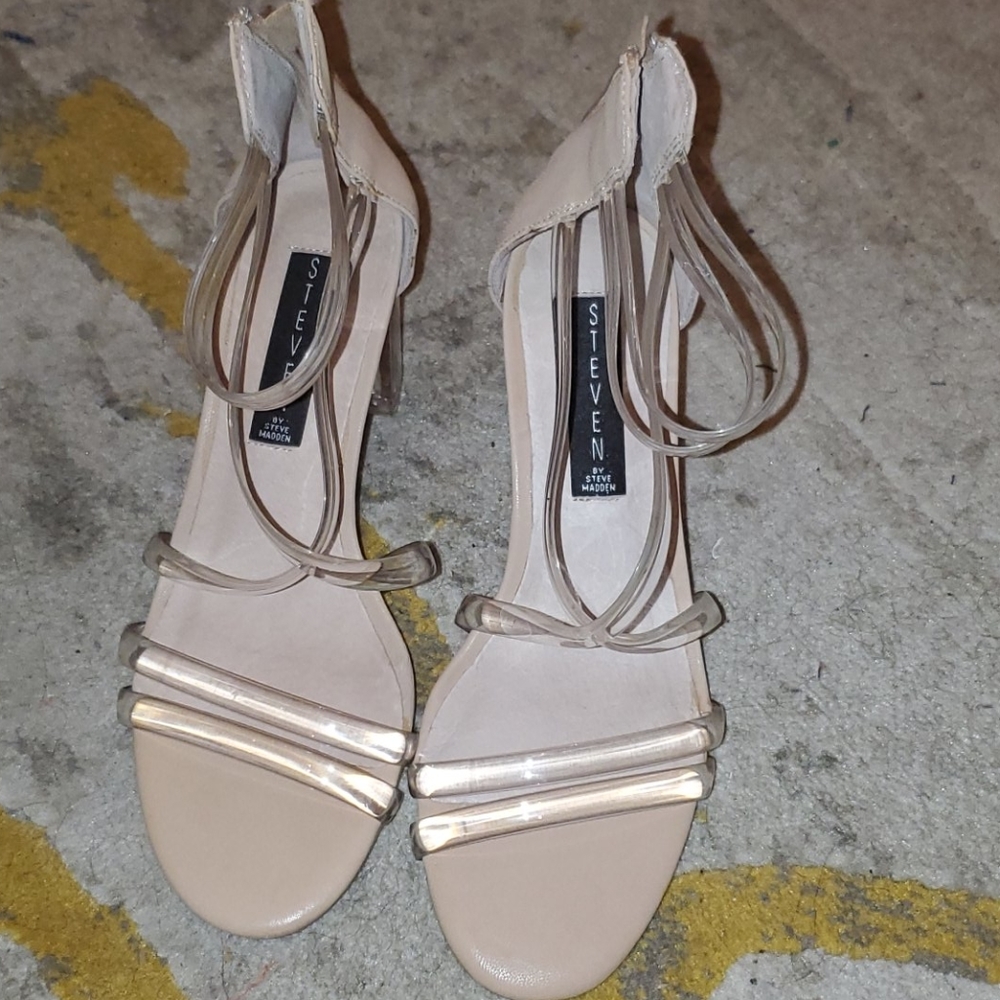 Clear straps sandals